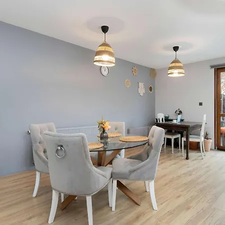 Wielkokacka Two-level Stylish With Parking By Renters *