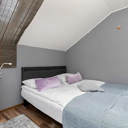 Wielkokacka Two-level Stylish With Parking By Renters *